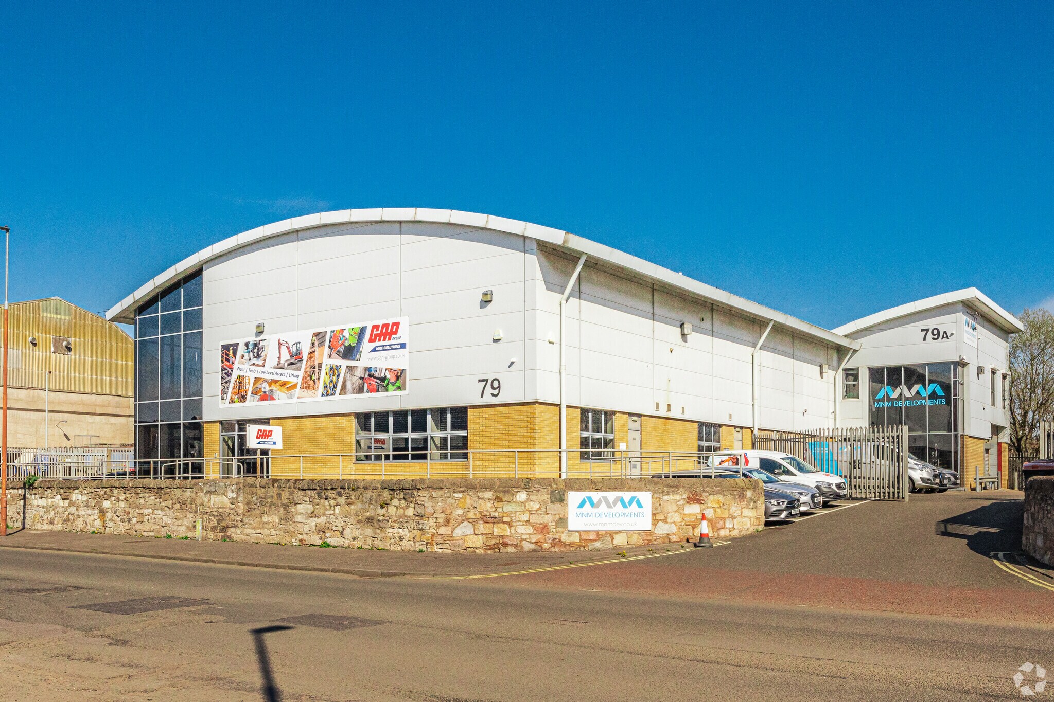 79-79A Salamander St, Edinburgh to rent Primary Photo- Image 1 of 3