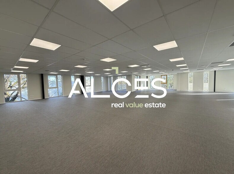 Office in Bruges to rent - Interior Photo - Image 2 of 4