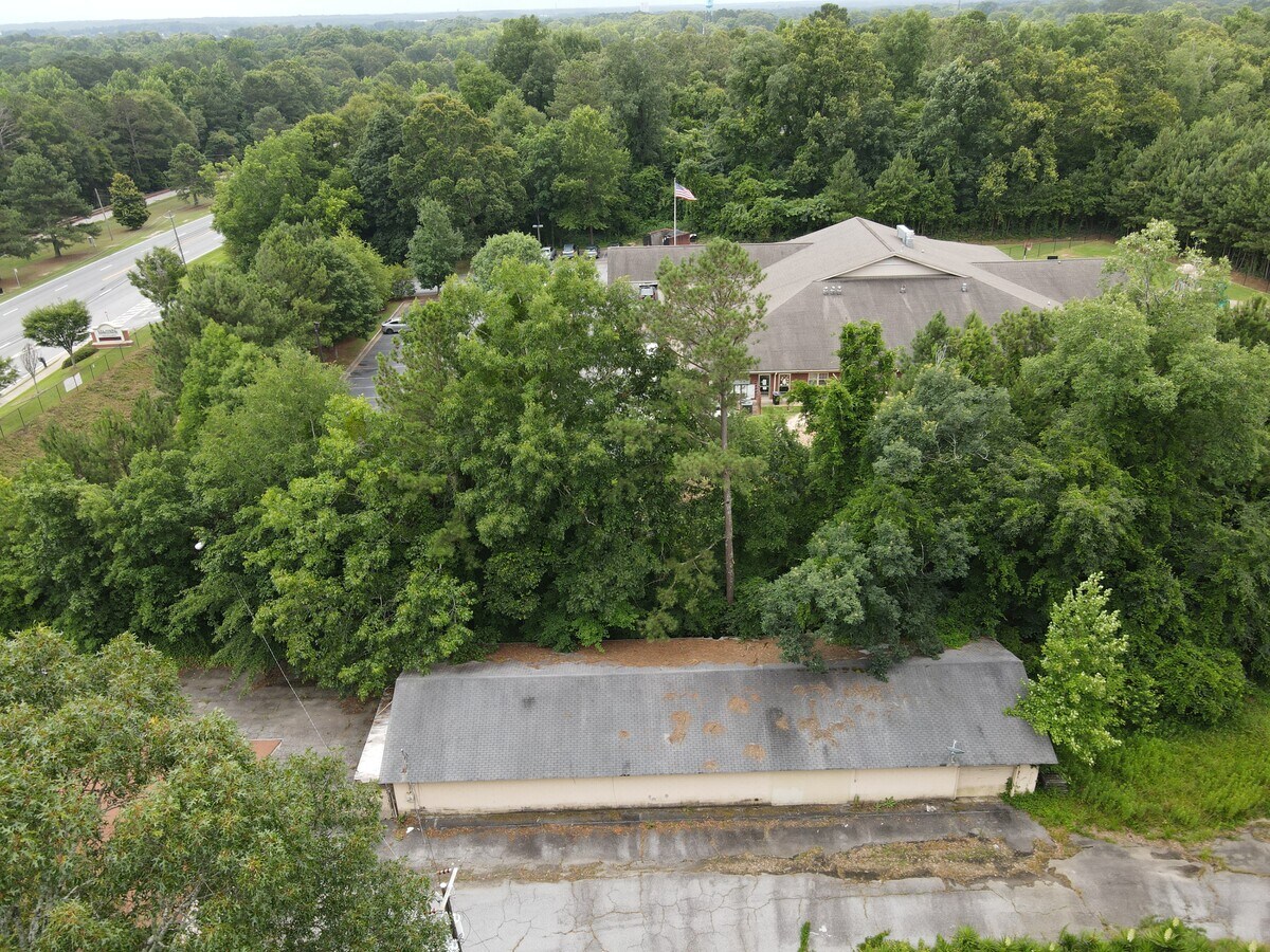 6137 Roosevelt Hwy, Union City 30291