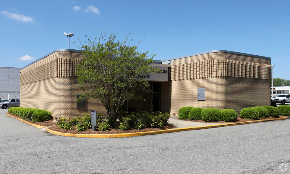 834-850 Hardee Rd, Kinston, NC for sale - Primary Photo - Image 1 of 2