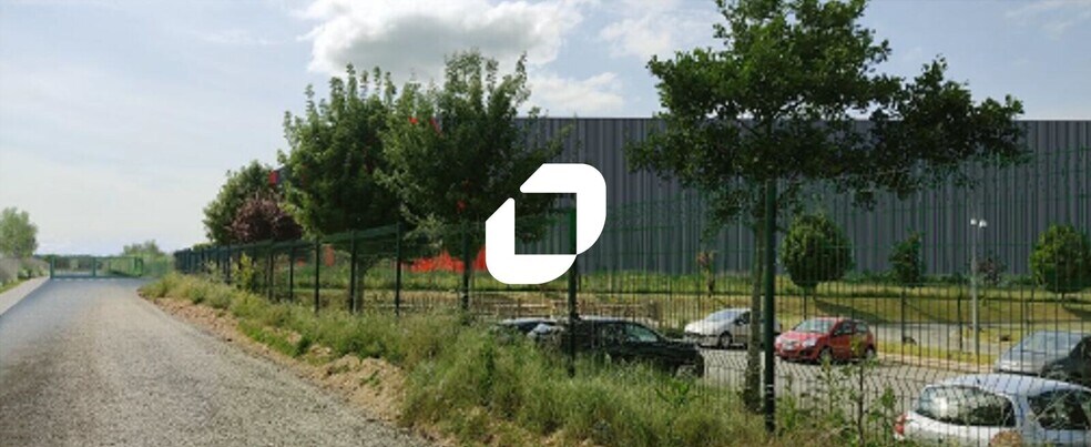 Industrial in Nanteuil-le-Haudouin to rent - Building Photo - Image 2 of 2