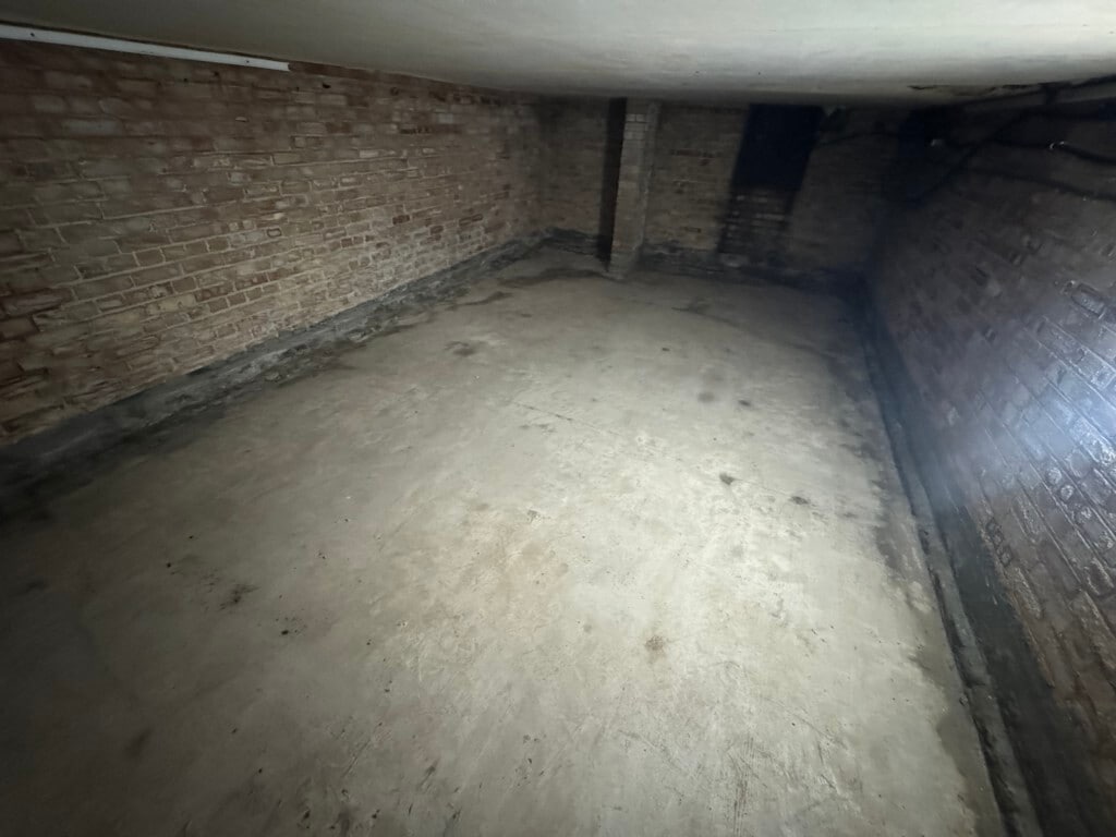 14 Mill St, Bedford to rent Interior Photo- Image 1 of 5