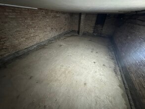 14 Mill St, Bedford to rent Interior Photo- Image 1 of 5