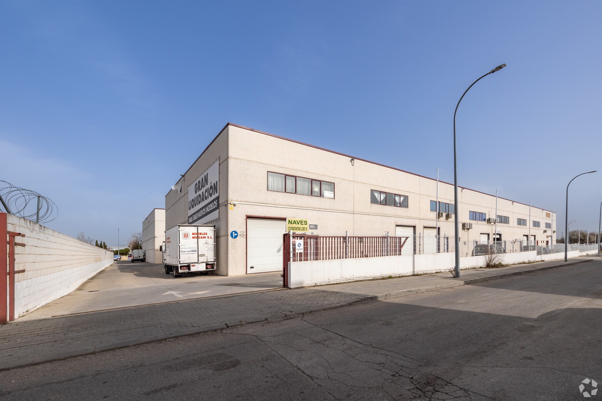 Industrial in Coslada, Madrid to rent Primary Photo- Image 1 of 4