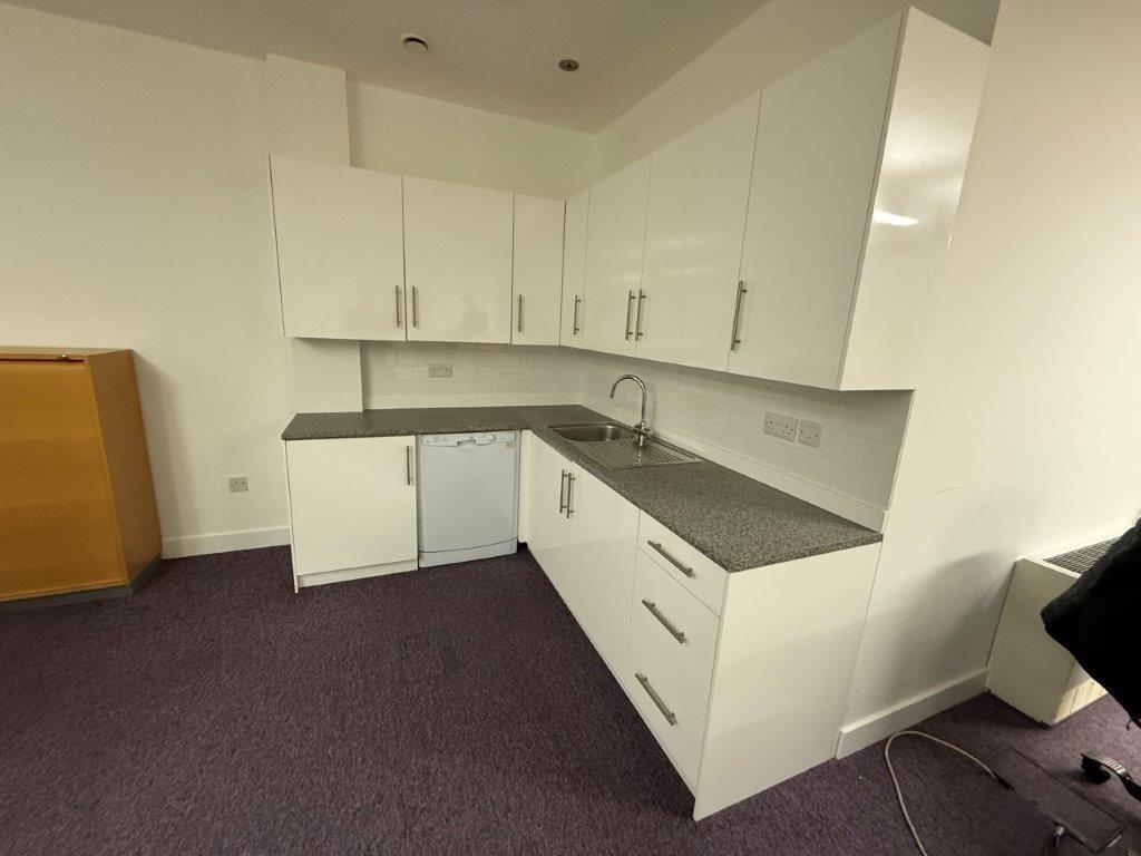 66-67 Alwyne Rd, London to rent Interior Photo- Image 1 of 2