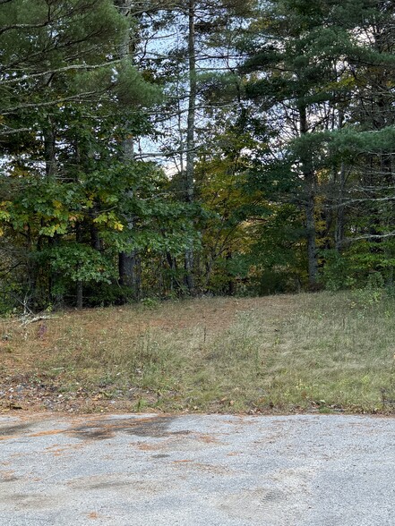 Land in Raymond, NH for rent - Primary Photo - Image 1 of 5