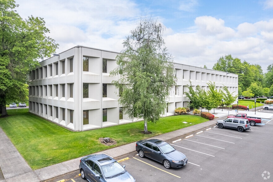 1500 Valley River Dr, Eugene, OR to rent - Building Photo - Image 3 of 10