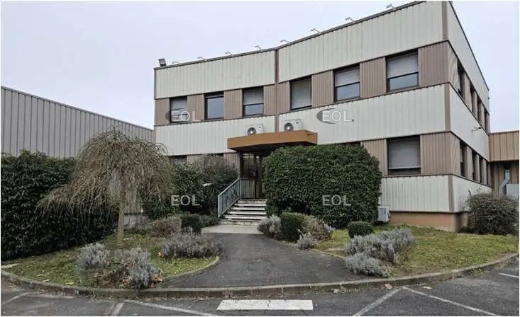 33 Allée Du Clos Des Charmes, Collegien to rent Primary Photo- Image 1 of 5