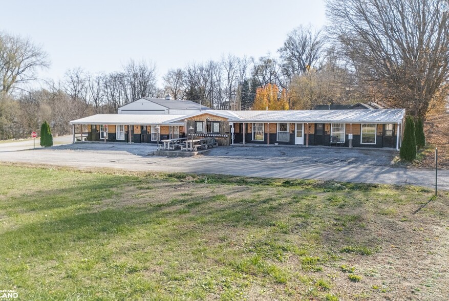 210 W 4th St, Rock Port, MO for sale - Building Photo - Image 1 of 4