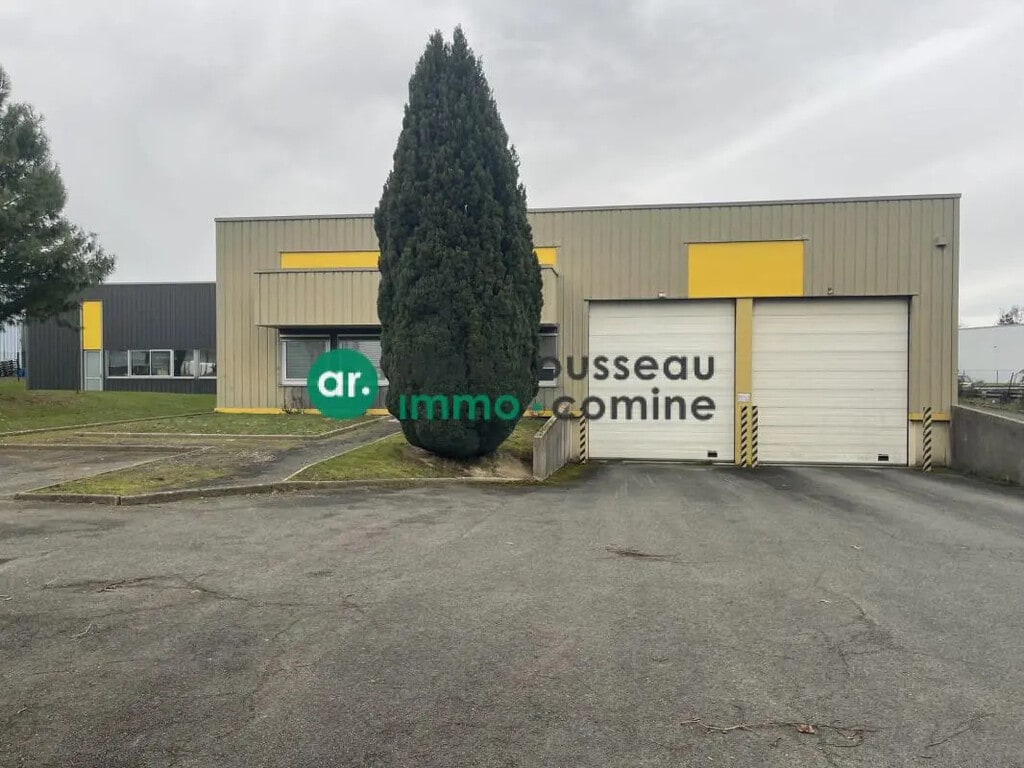 Vente Local d'activités 1 330 m² - Photo 1