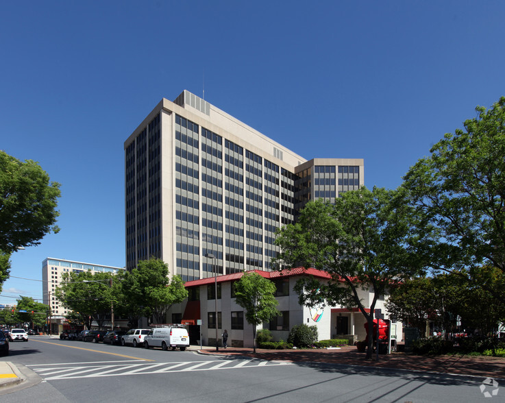 7910 Woodmont Ave, Bethesda, MD for rent - Building Photo - Image 1 of 1