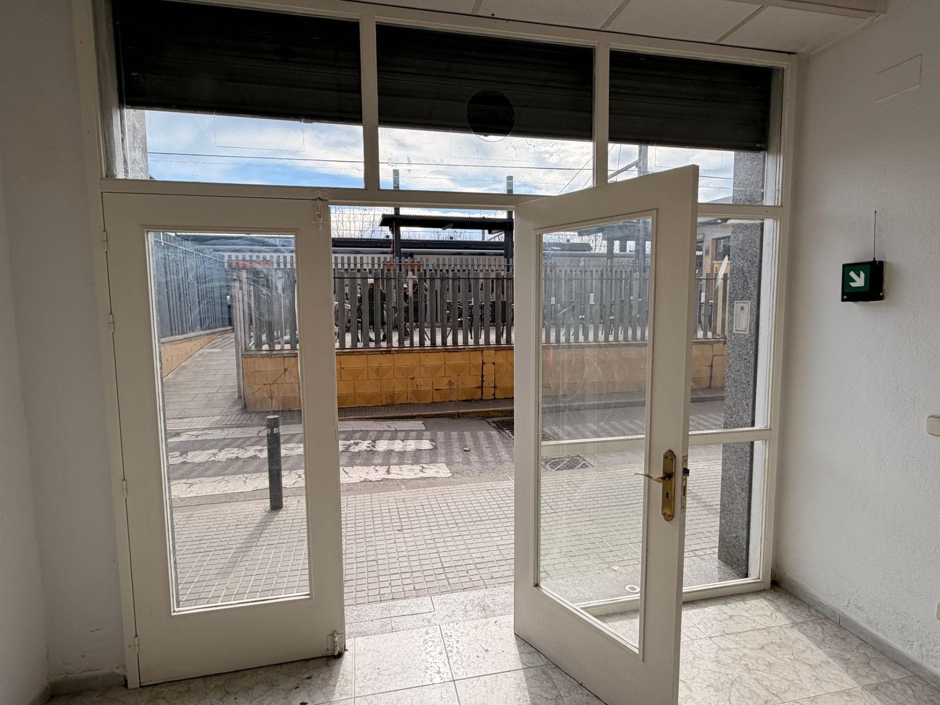 Office / Retail in Calella, Barcelona to rent Interior Photo- Image 1 of 6