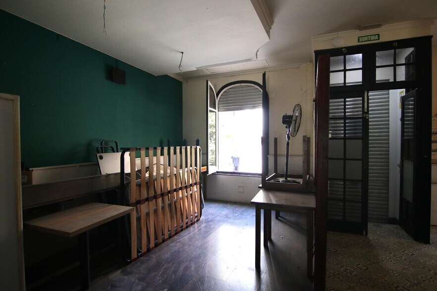 Retail in Sabadell, Barcelona to rent - Interior Photo - Image 3 of 4