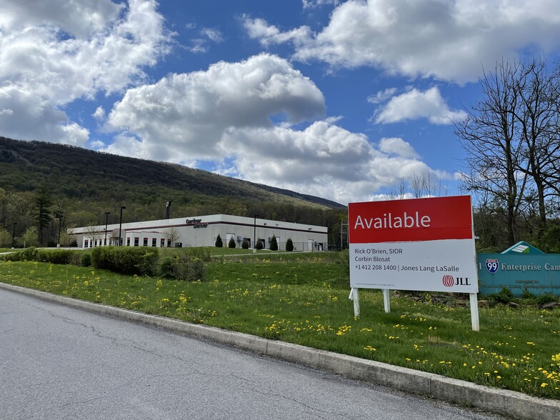 150 Enterprise Campus Dr, Altoona, PA for sale - Building Photo - Image 1 of 1