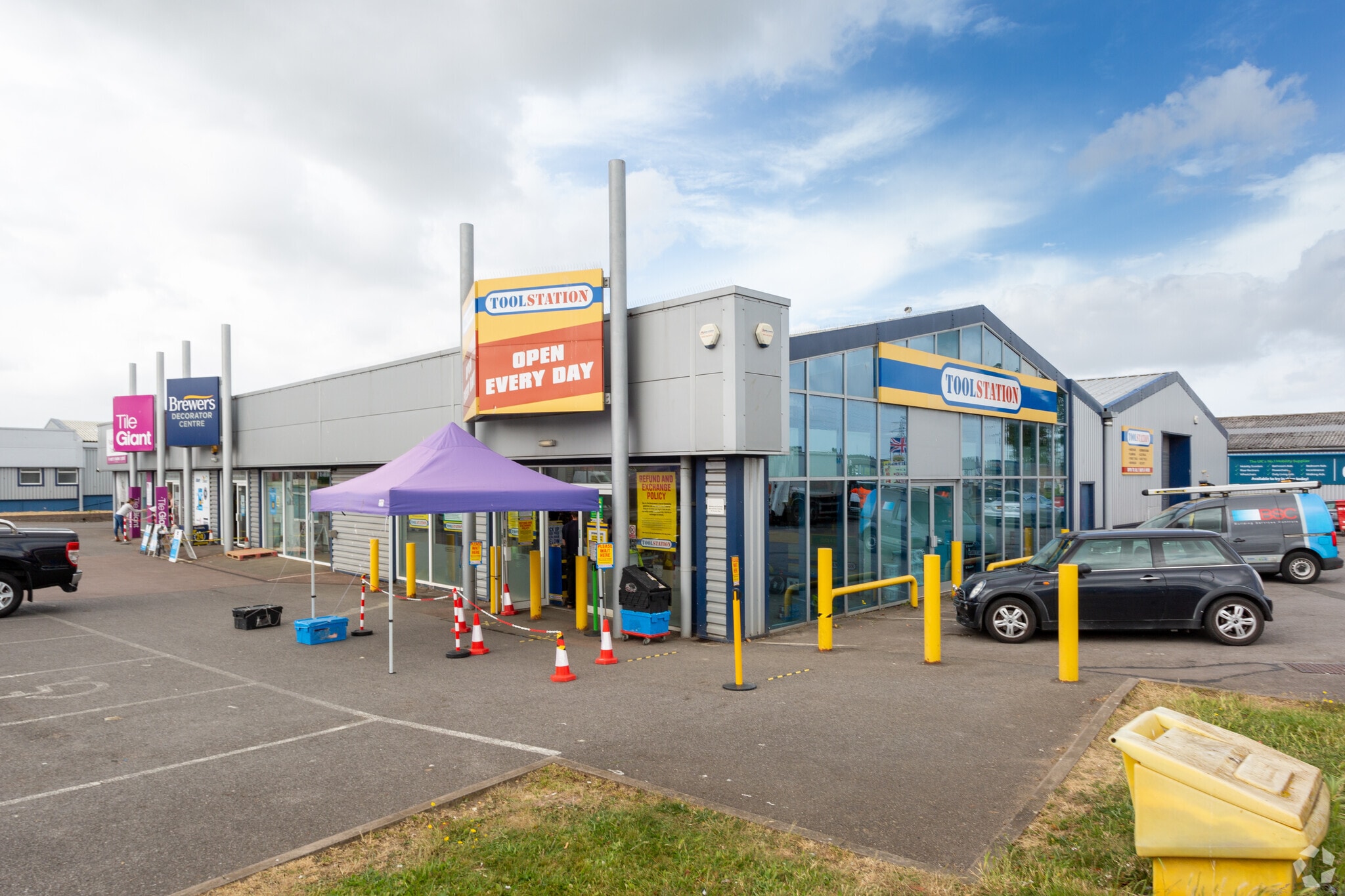 Kingsditch Ln, Cheltenham to rent Primary Photo- Image 1 of 3