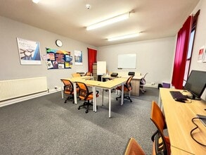 37 Holywell St, Chesterfield to rent Interior Photo- Image 2 of 6