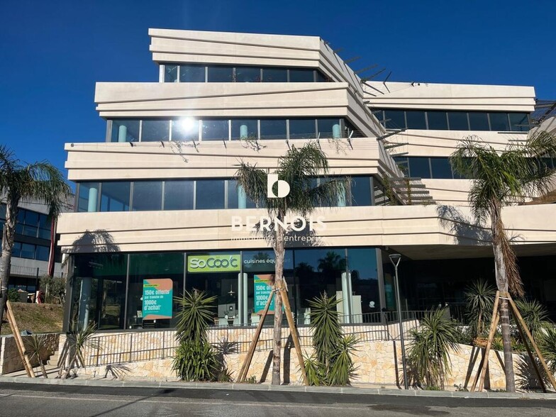 285 Avenue Marcel Paul (Rd 63), La Seyne-sur-Mer to rent - Building Photo - Image 3 of 30