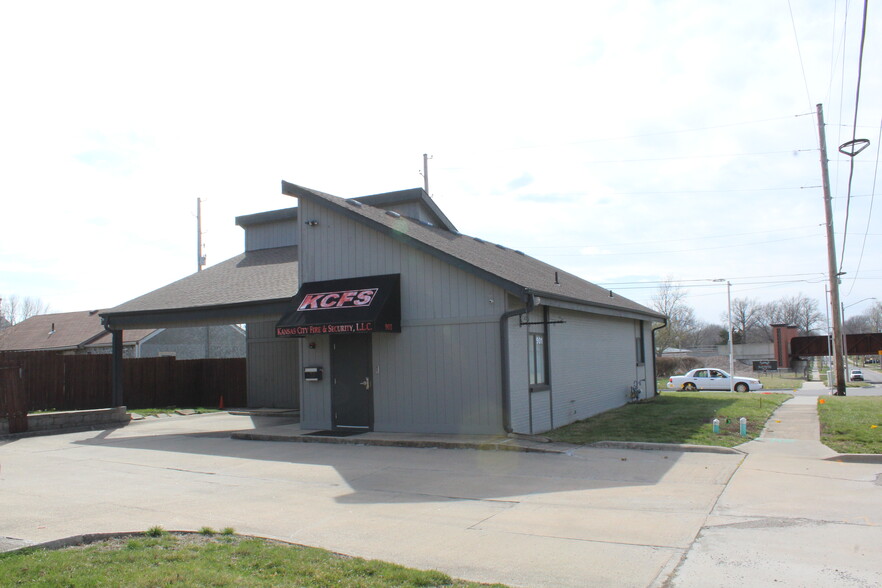 901 E Loula St, Olathe, KS for rent - Building Photo - Image 2 of 6