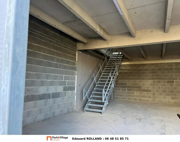 Industrial in Rennes for sale - Building Photo - Image 3 of 4