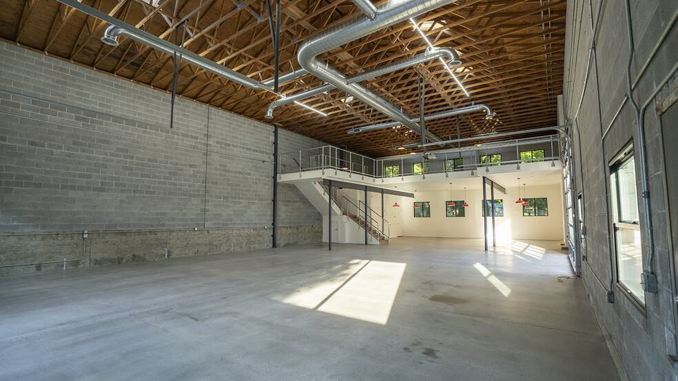 726-728 SE 20th Ave, Portland, OR for rent - Interior Photo - Image 3 of 21