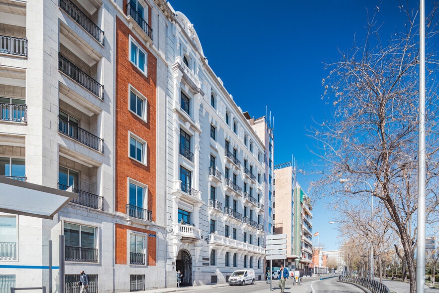 Paseo Castellana, 55, Madrid, Madrid to rent - Building Photo - Image 2 of 22