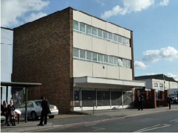 177 Hook Rd, Surbiton to rent - Primary Photo - Image 1 of 3