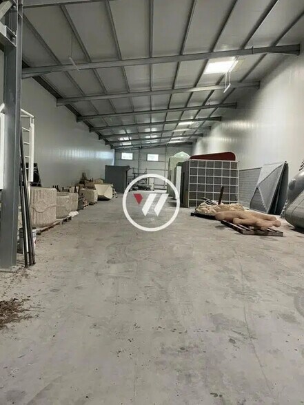 Light Industrial in Gémenos to rent - Building Photo - Image 1 of 3