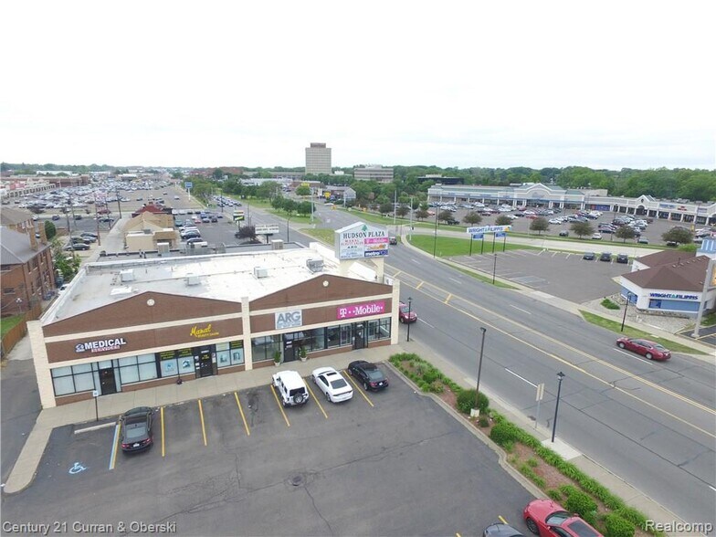 22805-22831 Michigan Ave, Dearborn, MI for rent - Building Photo - Image 1 of 7