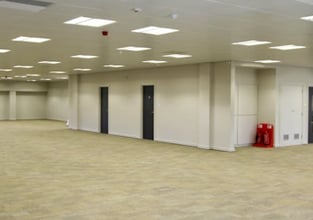 Parkway, Fareham to rent Interior Photo- Image 1 of 5