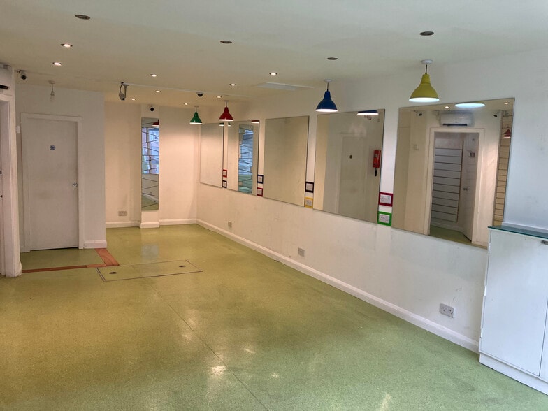 27A St Andrew St, Aberdeen to rent - Building Photo - Image 3 of 9