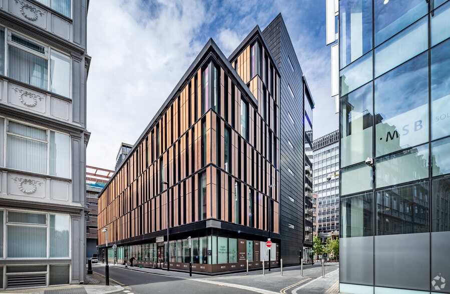 5 St Pauls Sq, Liverpool to rent - Building Photo - Image 3 of 5