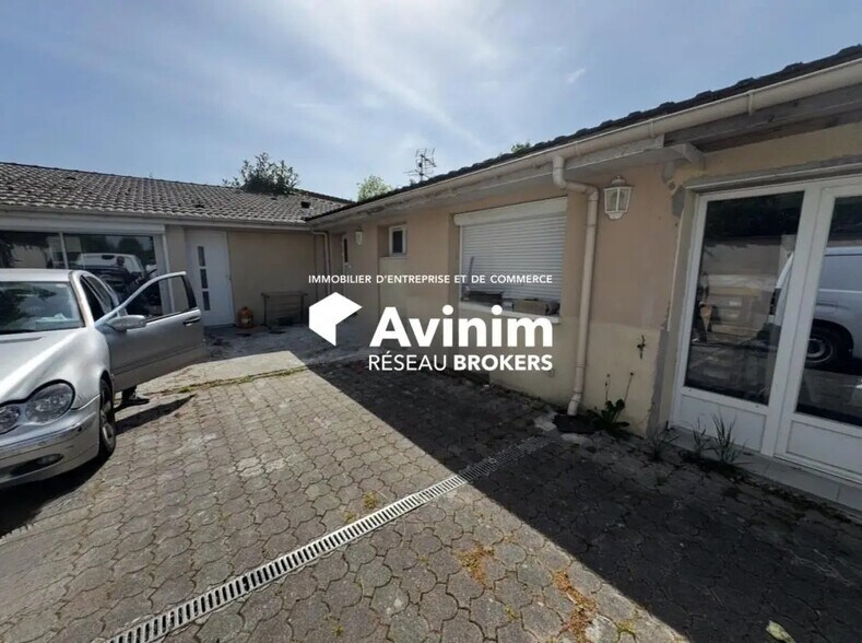 Retail in Chelles for sale - Building Photo - Image 1 of 6