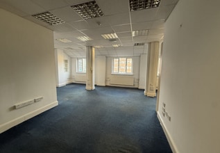 54 Campo Ln, Sheffield to rent Interior Photo- Image 2 of 4