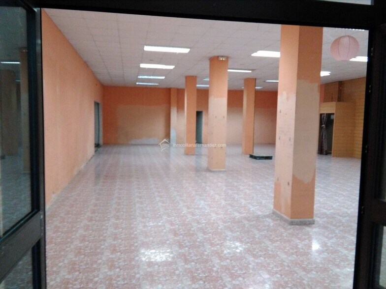 Retail in Cáceres, Cáceres for sale - Interior Photo - Image 3 of 10