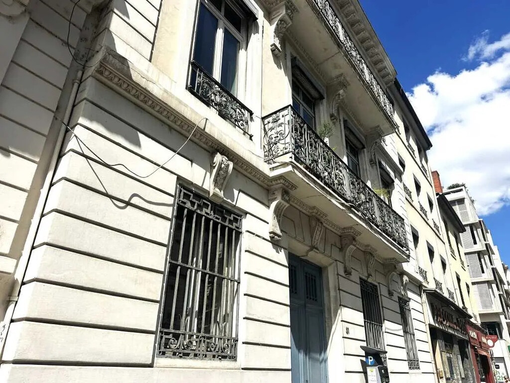 Location Bureaux 94 m² - Photo 1