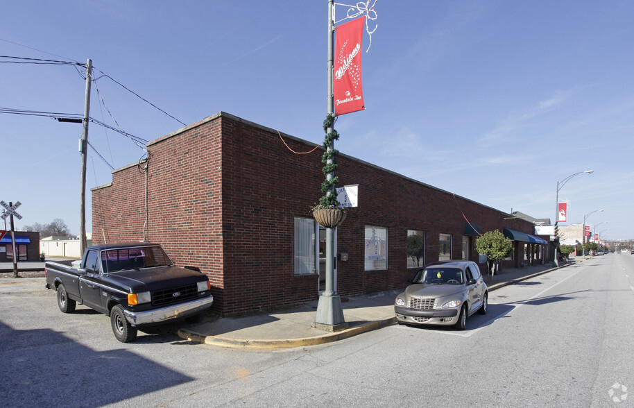 214-220 S Main St, Fountain Inn, SC for sale - Primary Photo - Image 1 of 1