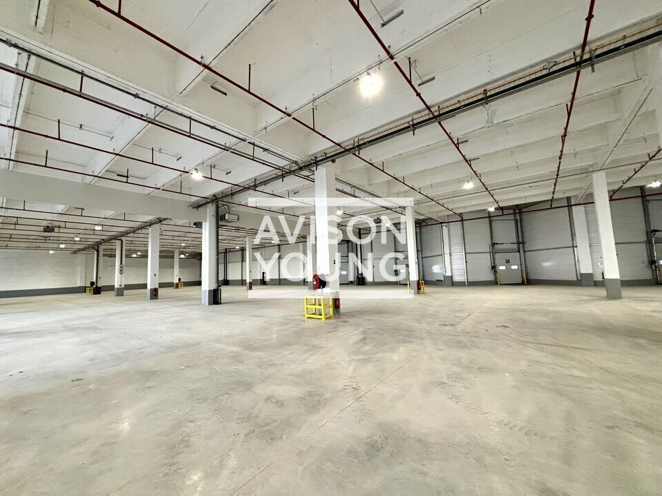 Industrial in Gennevilliers to rent Interior Photo- Image 1 of 13