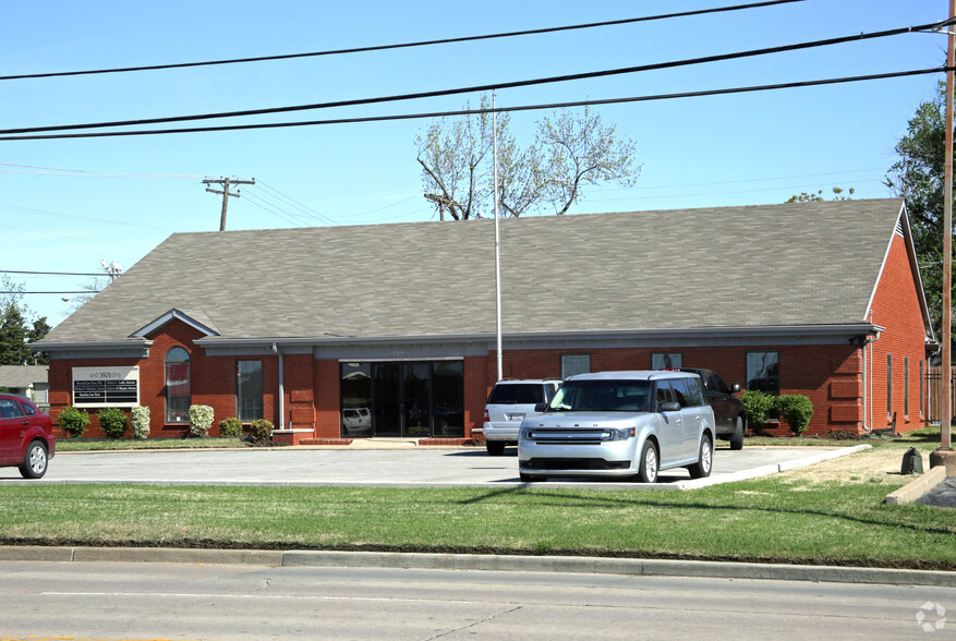 3501 E 31st St, Tulsa, OK for rent - Building Photo - Image 1 of 7