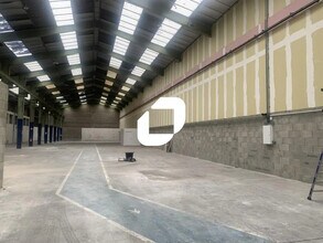 Light Industrial in Villeurbanne to rent Interior Photo- Image 2 of 7