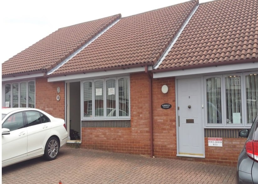 Holding St, Gillingham to rent - Building Photo - Image 2 of 2