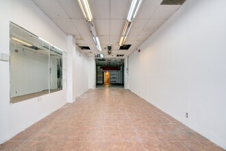 1110 Boul Saint-Laurent, Montréal, QC for rent Building Photo- Image 2 of 9