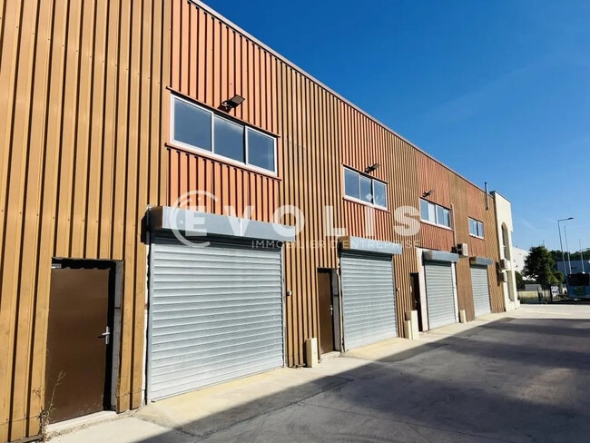 Location Bureaux 61 m²