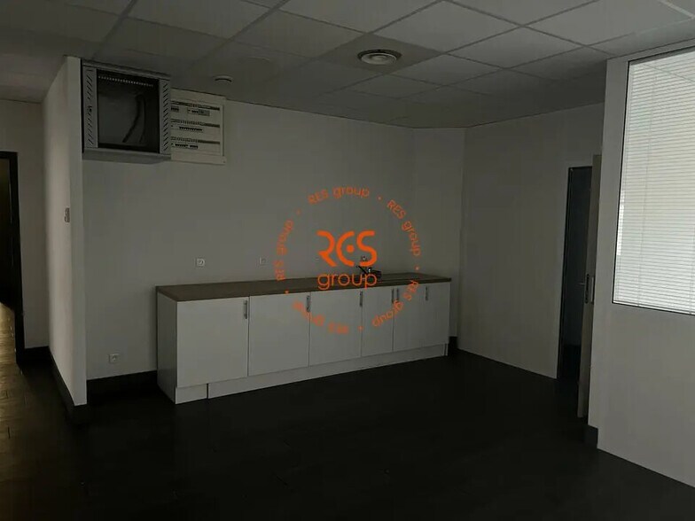 Retail in Mérignac for sale - Interior Photo - Image 3 of 3