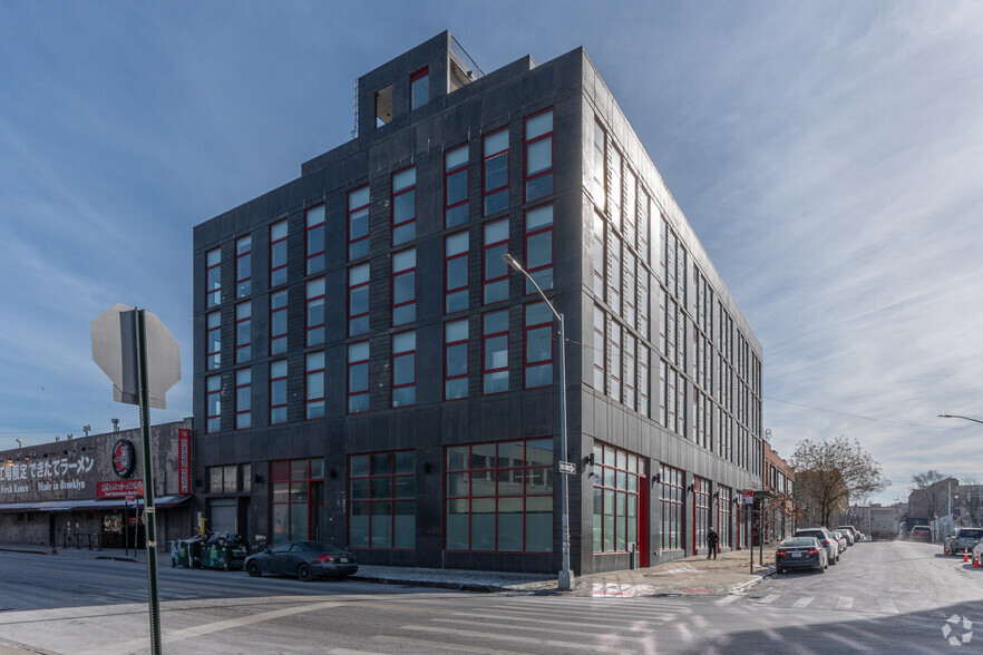 100 Bogart St, Brooklyn, NY for sale - Building Photo - Image 2 of 28