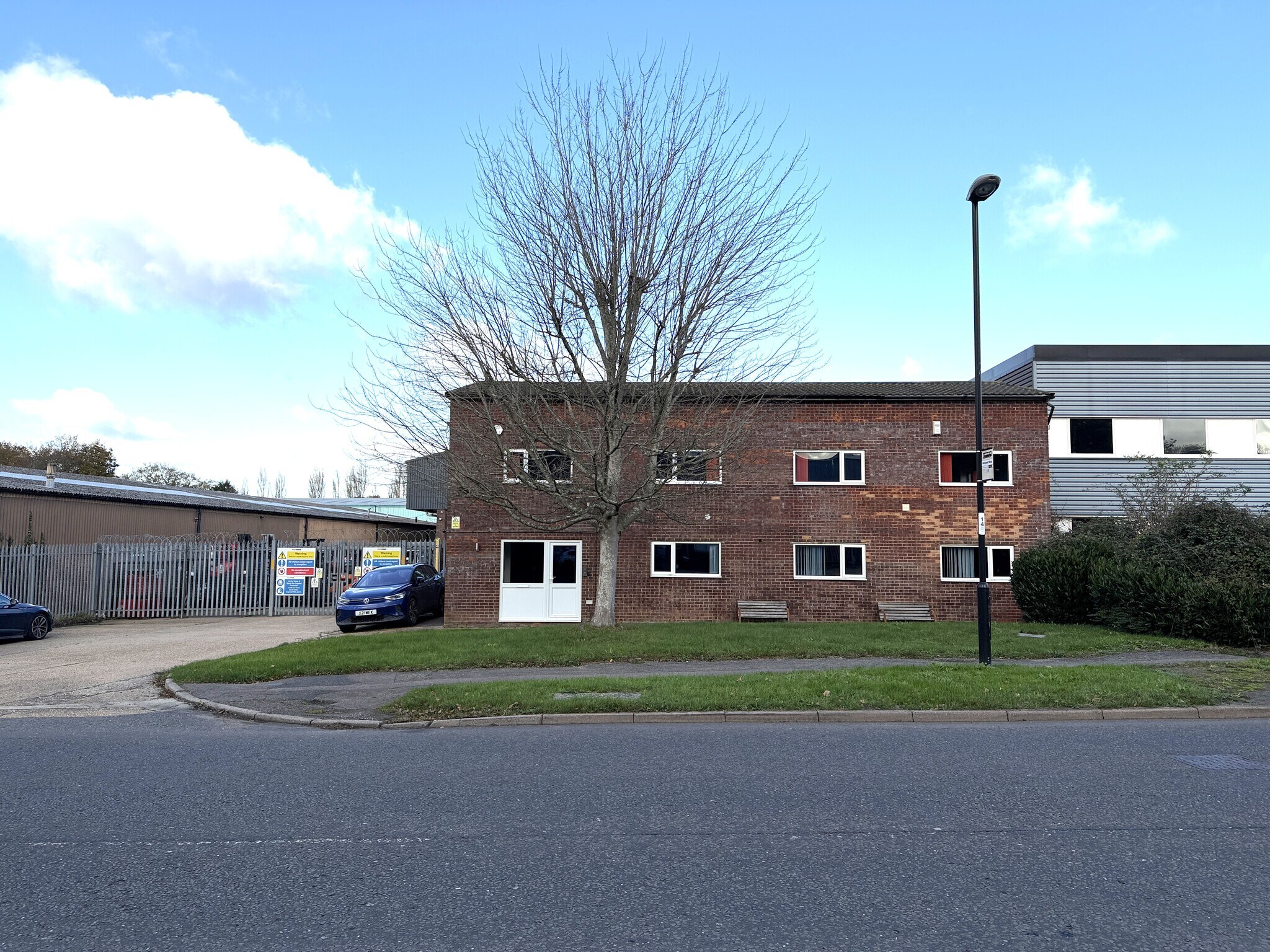 18 Albert Dr, Burgess Hill for sale Primary Photo- Image 1 of 1