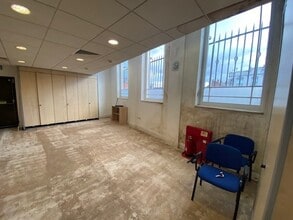 182-186 Washway Rd, Sale to rent Interior Photo- Image 2 of 3