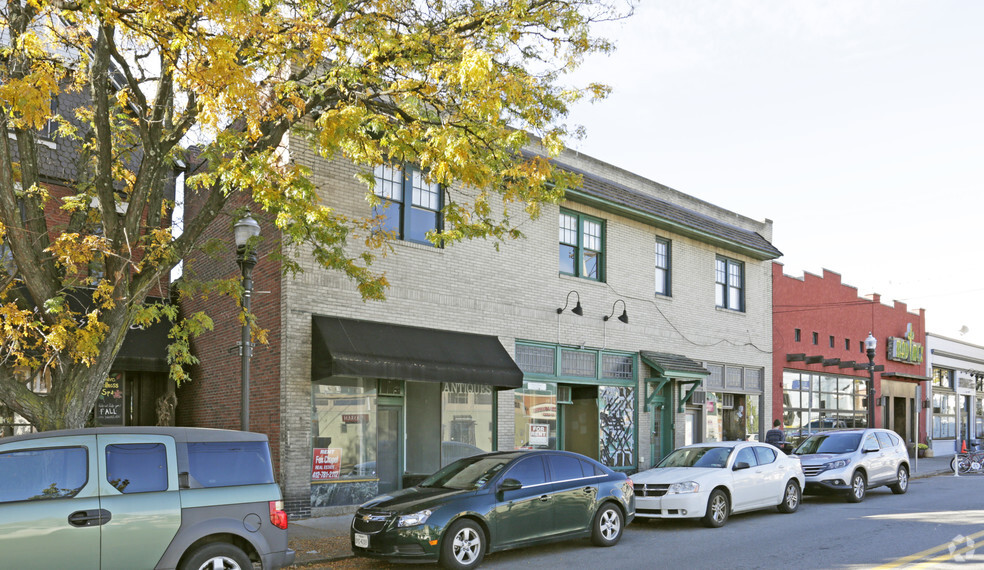 222-226 S Highland Ave, Pittsburgh, PA for rent - Primary Photo - Image 1 of 2