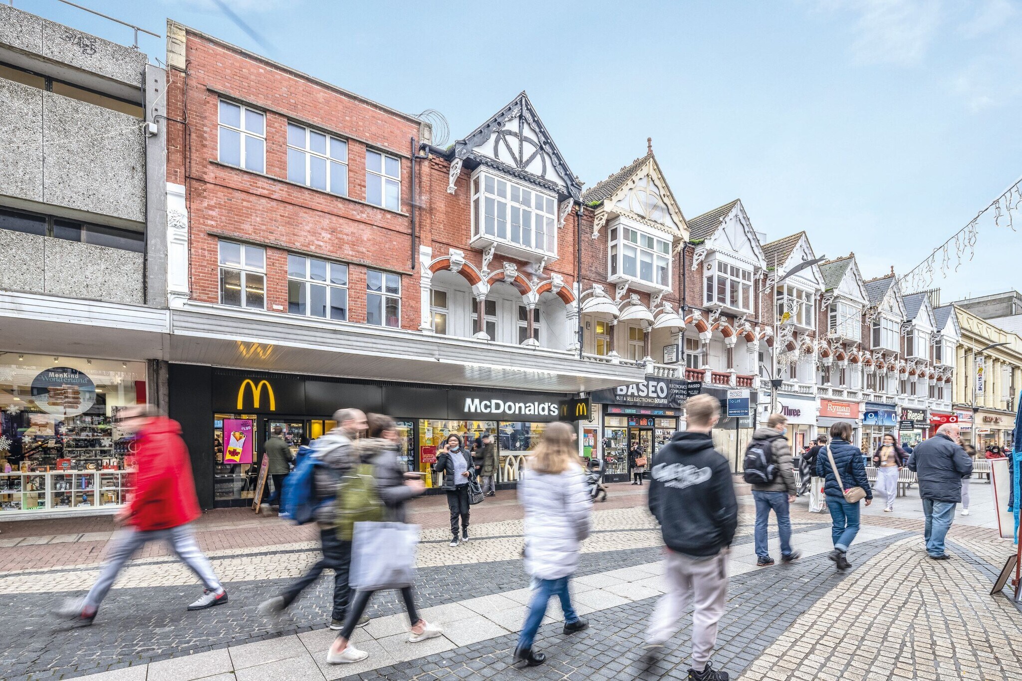 162-164 High St, Southend On Sea for sale Building Photo- Image 1 of 1