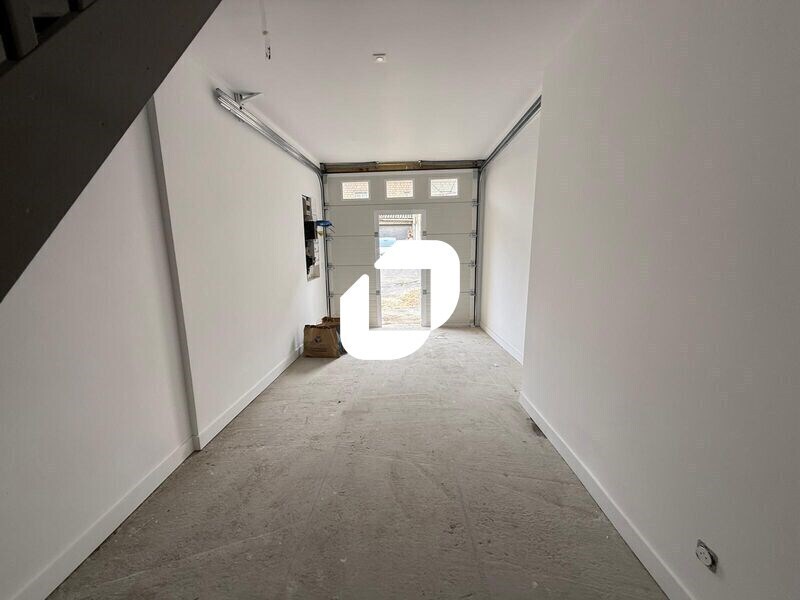 Rue Du General Leclerc, SAINT-OUEN-L'AUMONE to rent Interior Photo- Image 1 of 16