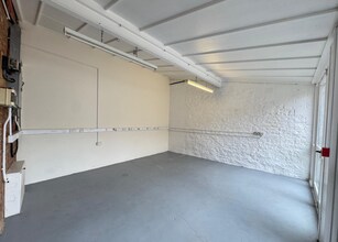 Main Rd, Middlezoy to rent Interior Photo- Image 1 of 2